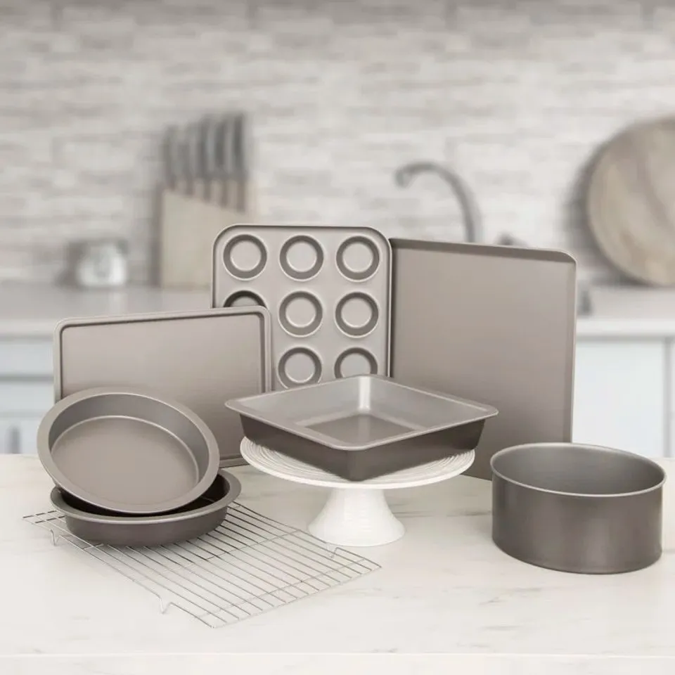 BOXED BAKER & SALT APPROXIMATELY 8 PIECE ROASTER & TRAY SET