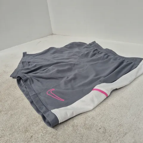 NIKE DRI-FIT SHORTS – GREY WITH PINK SWOOSH - SIZE M