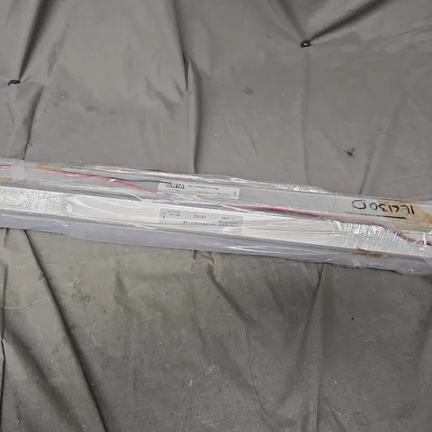 APPROXIMATELY 7 VENTA IL6130D 24V CONTINUOUS LINE LED UNITS 