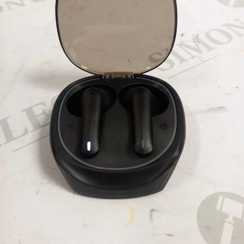 H68 WIRELESS EAR PHONES
