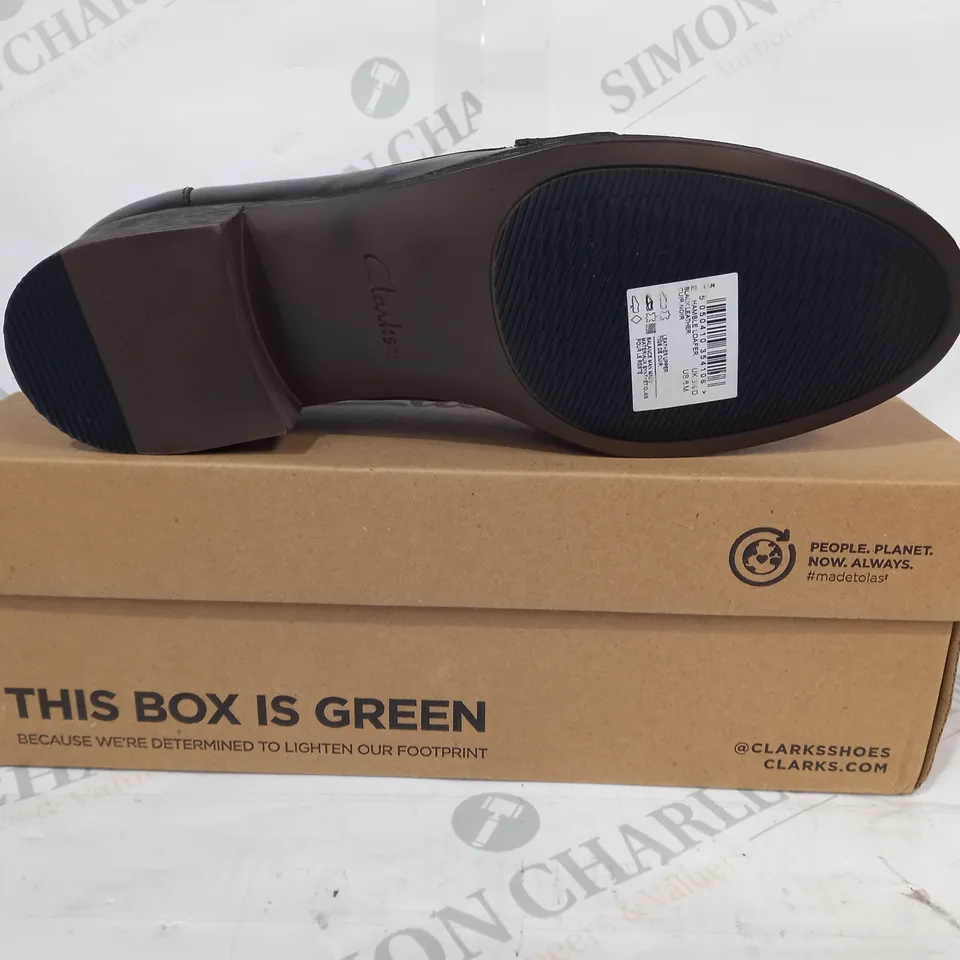 BOXED PAIR OF CLARKS HAMBLE LOAFERS IN BLACK UK SIZE 3.5