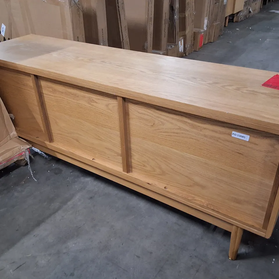 SWYFT SIDEBOARD 01 - OAK
