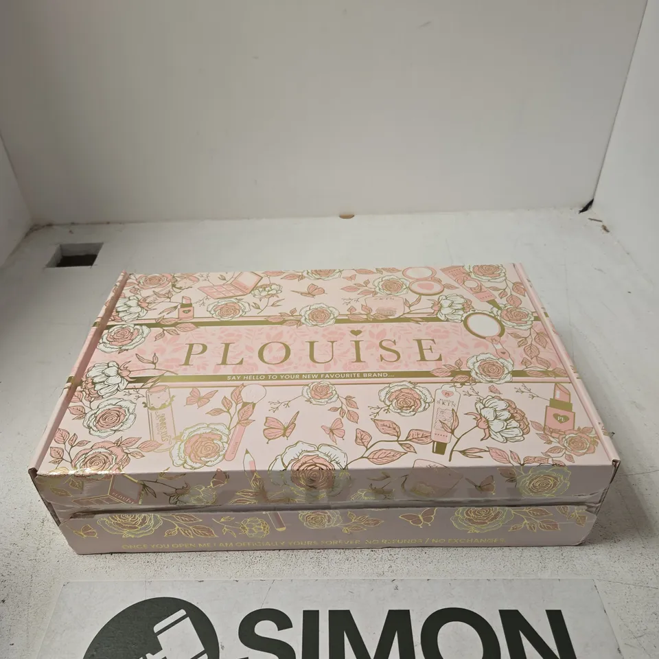 P LOUISE MYSTERY MAKE-UP GIFT SET BOX - PINK FLORAL PACKAGING
