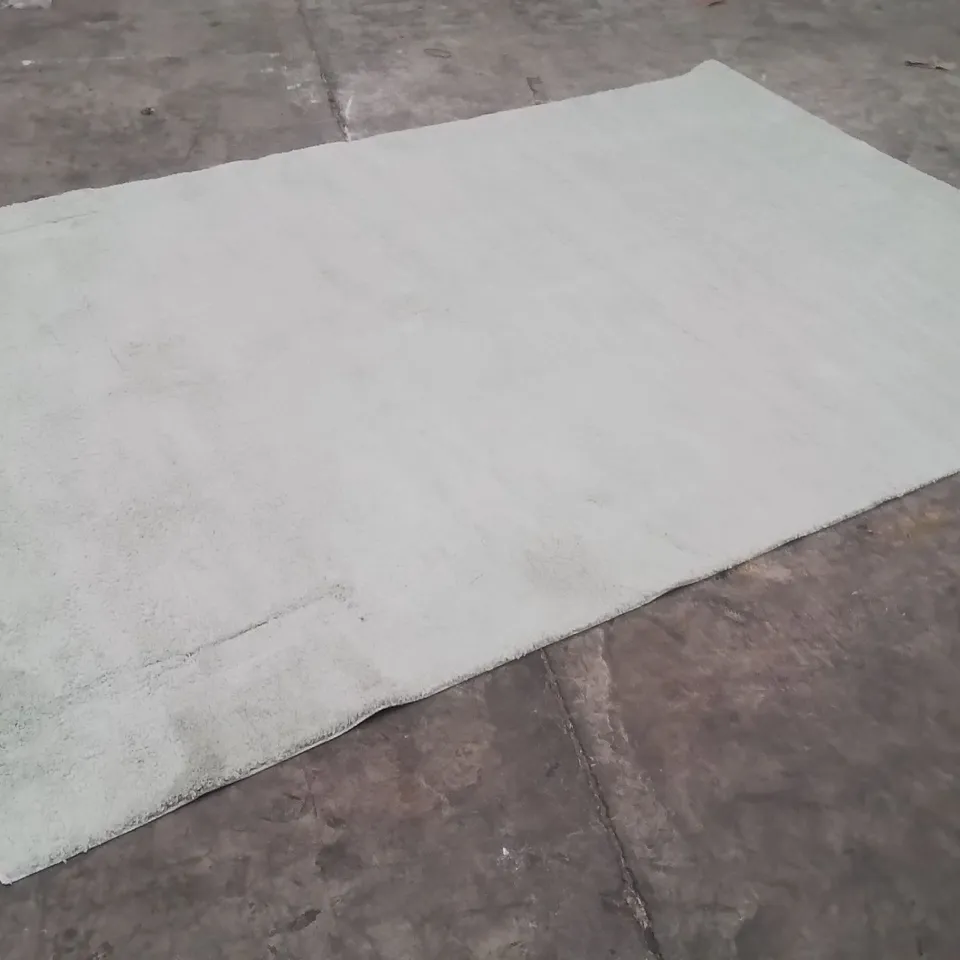 QUALITY DESIGNER AREA RUG - APPROXIMATELY 290X200CM