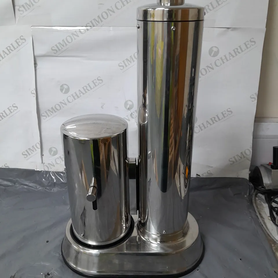 BOXED AARKE WATER CARBONATOR PRO STEEL FOR SPARKLING WATER A1081