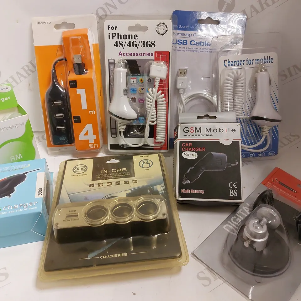 LOT OF 9 ITEMS INCLUDING USB HUB, CAR GSM ACCESSORIES, CHARGERS