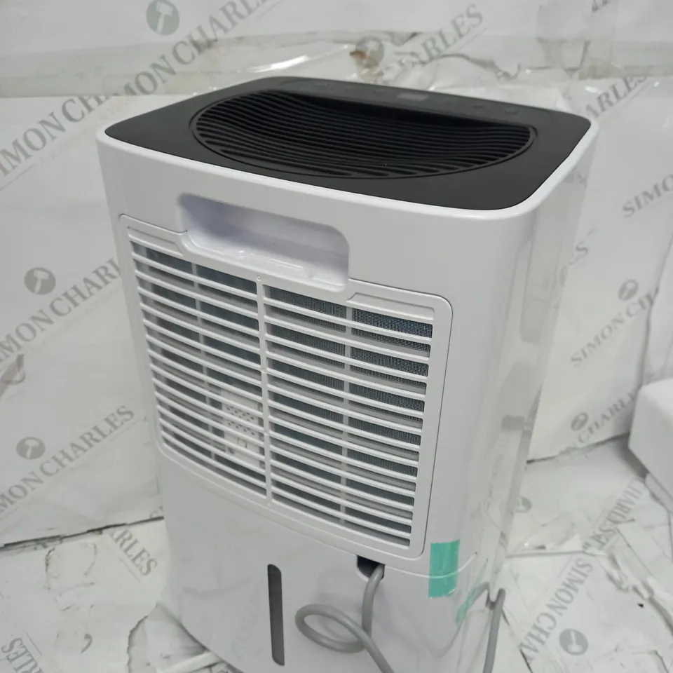 12L DEHUMIDIFIER WITH 2L WATER TANK AND TIMER