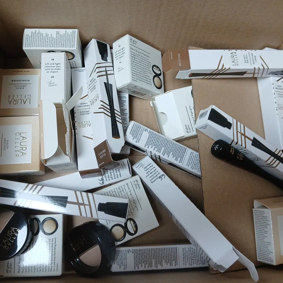 APPROXIMATELY 10 ASSORTED LAURA GELLER PRODUCTS IN VARIOUS SHADES TO INCLUDE HIGHLIGHTER & BOOSTING LINER