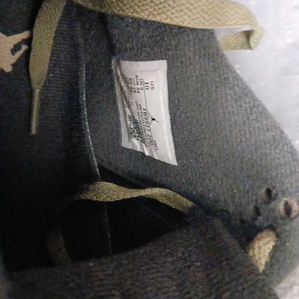 NIKE AIR JORDAN 4 RETRO FLIGHT SNEAKERS – OLIVE/BROWN SIZE 9