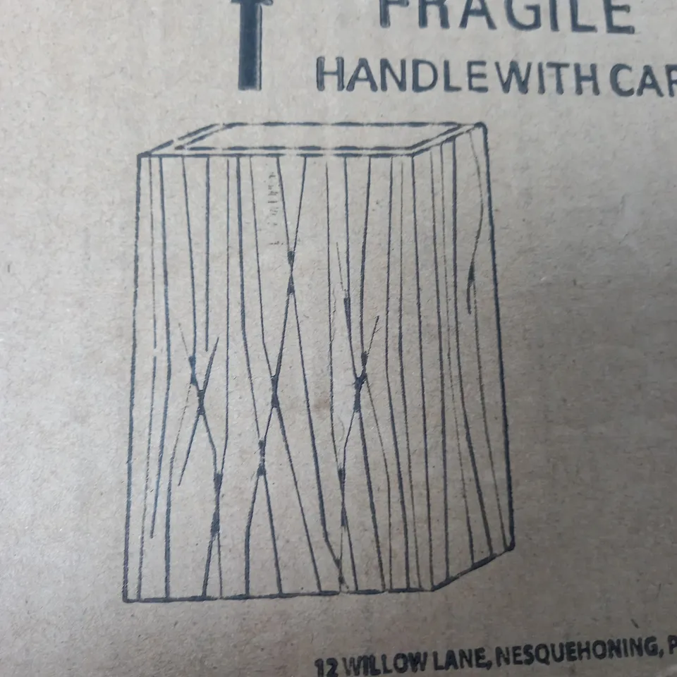 BOXED ELK MODERN ORGANICS LIGHT SCONCE IN WHITE SAW GRASS MATERIAL ON POLISHED CHROME 