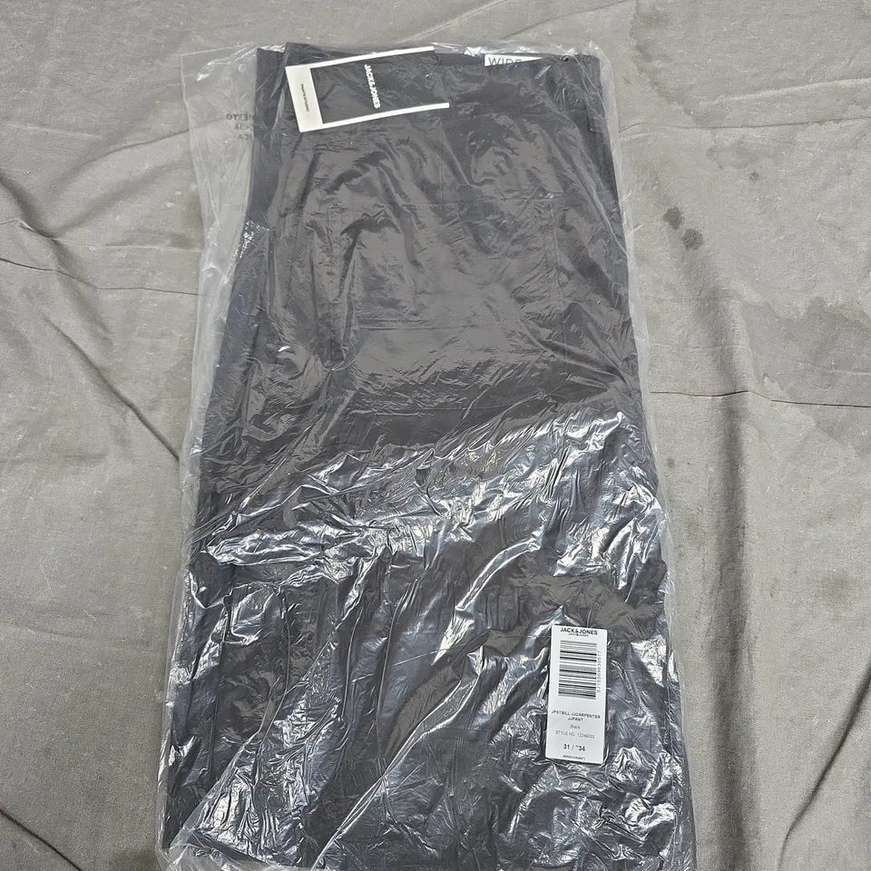 JACK & JONES BLACK CARPENTER PANTS – STYLE NO. 12249033, 31/34