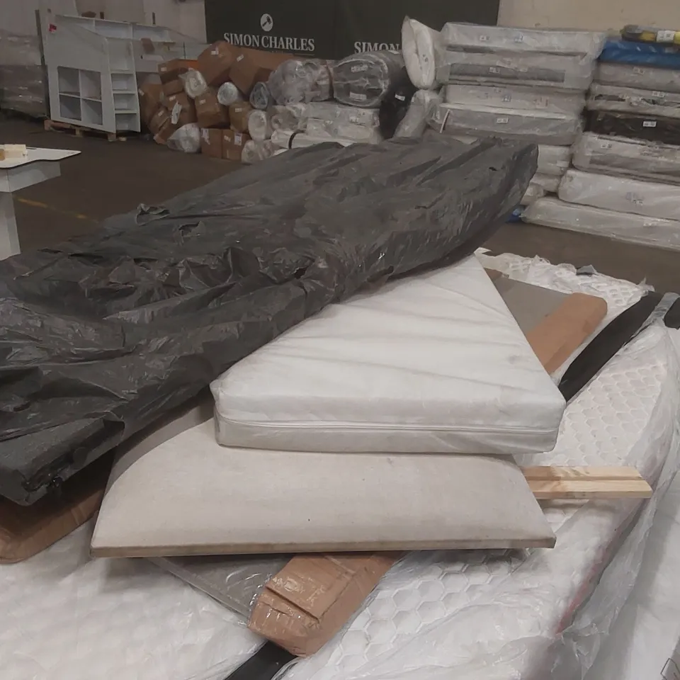 PALLET CONTAINING APPROXIMATELY 5x ASSORTED MATTRESSES AND 5x HEADBOARDS