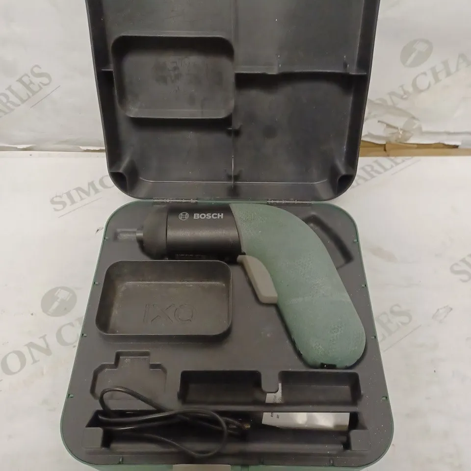 BOSCH COMPACT CORDLESS SCREWDRIVER IXO SET