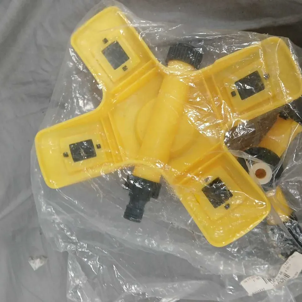 PLASTIC WATER SPRINKLER SYSTEM WITH 3 PRONG SPRINKLE SYSTEM