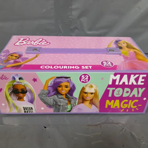 BARBIE COLOURING SET