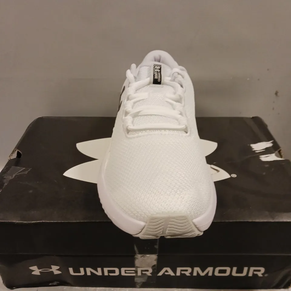 UNDER ARMOUR MEN'S RUNNING CHARGED SURGE 4 TRAINERS - WHITE - UK 9 