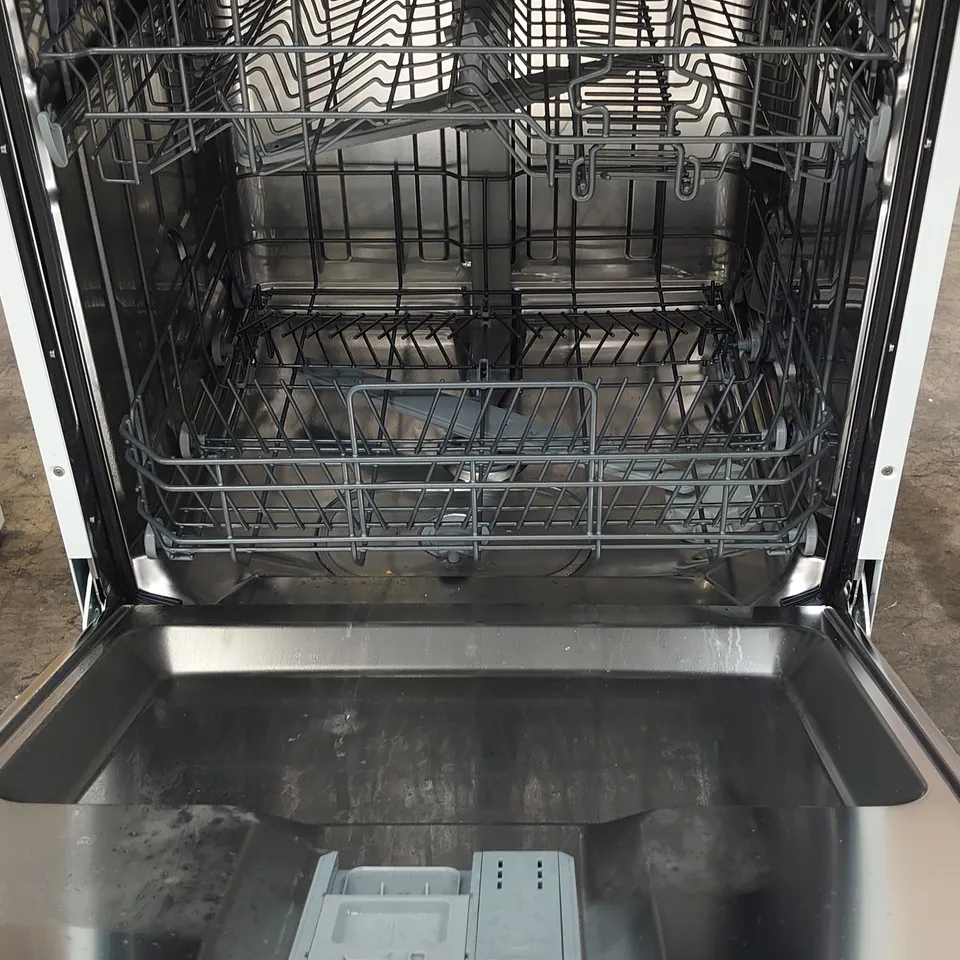 HISENSE 622E90WUK FREESTANDING STANDARD DISHWASHER