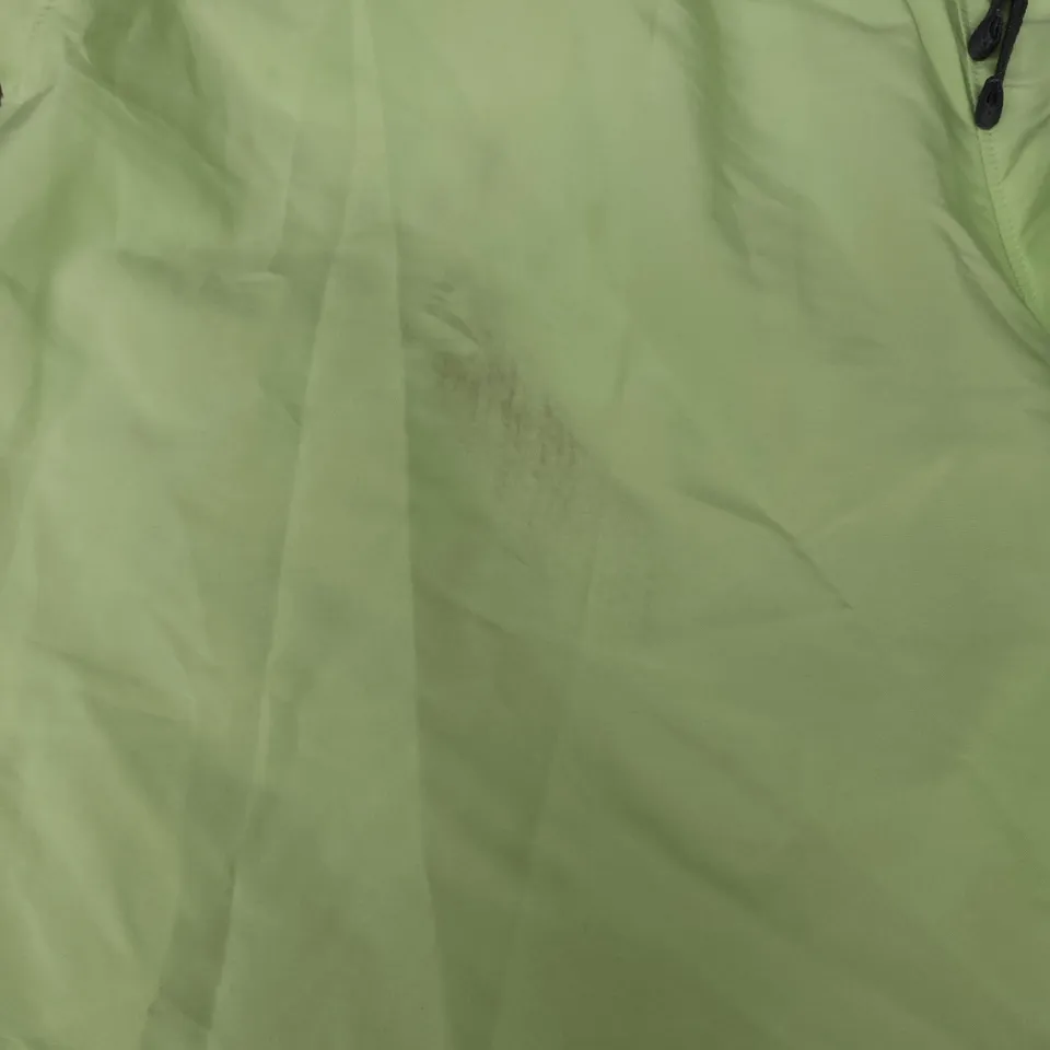 UNDER ARMOUR FITTED SHIRTS IN LIME SIZE XL