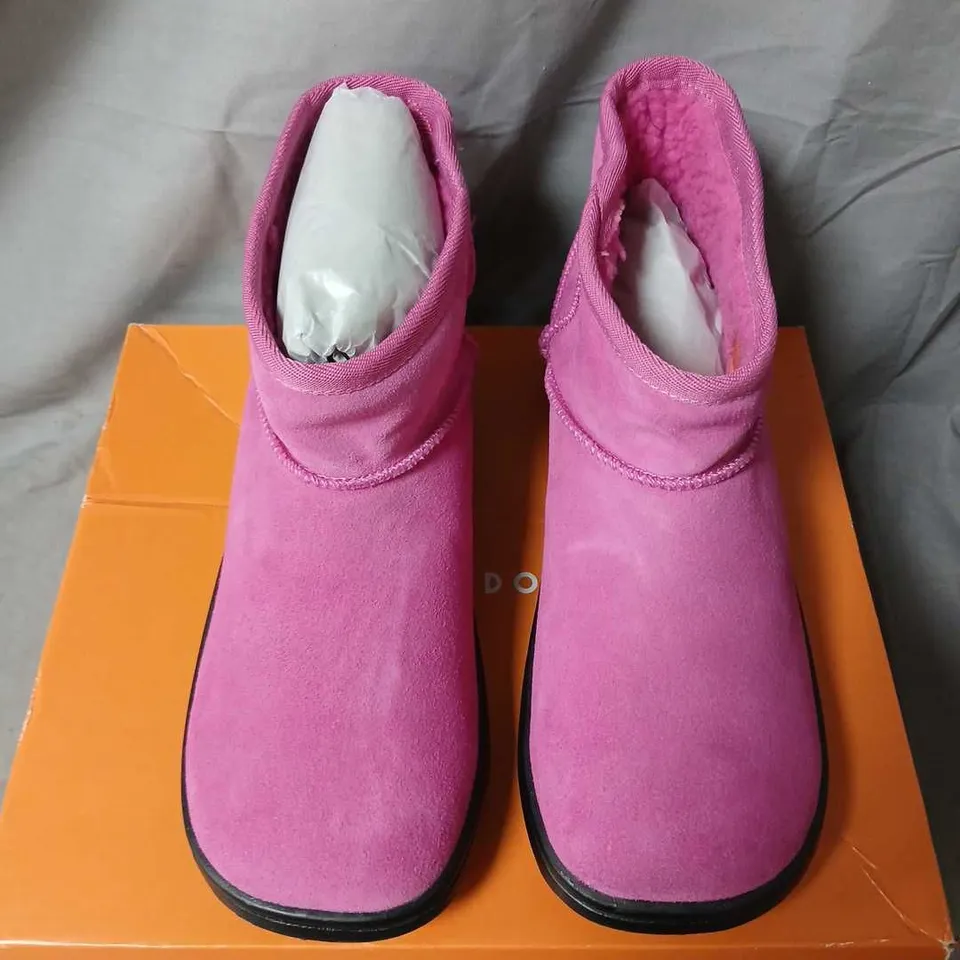 ROCKET DOG SUGAR RUSH FUCHSIA COW SUEDE ANKLE BOOTS – UK 6 (EU 39) WOMEN