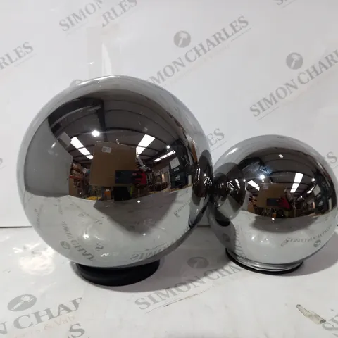 BOXED KELLY HOPPEN SET OF 2 INDOOR OUTDOOR PRELIT GLASS DECOR, REFLECTIVE ORBS