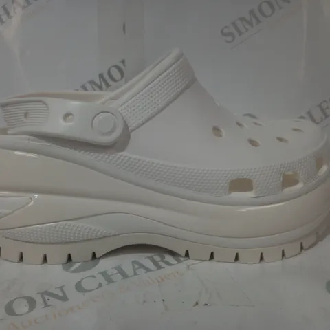 PAIR OF CROCS MEGA CRUSH CLOGS IN WHITE UK SIZE M6/W7