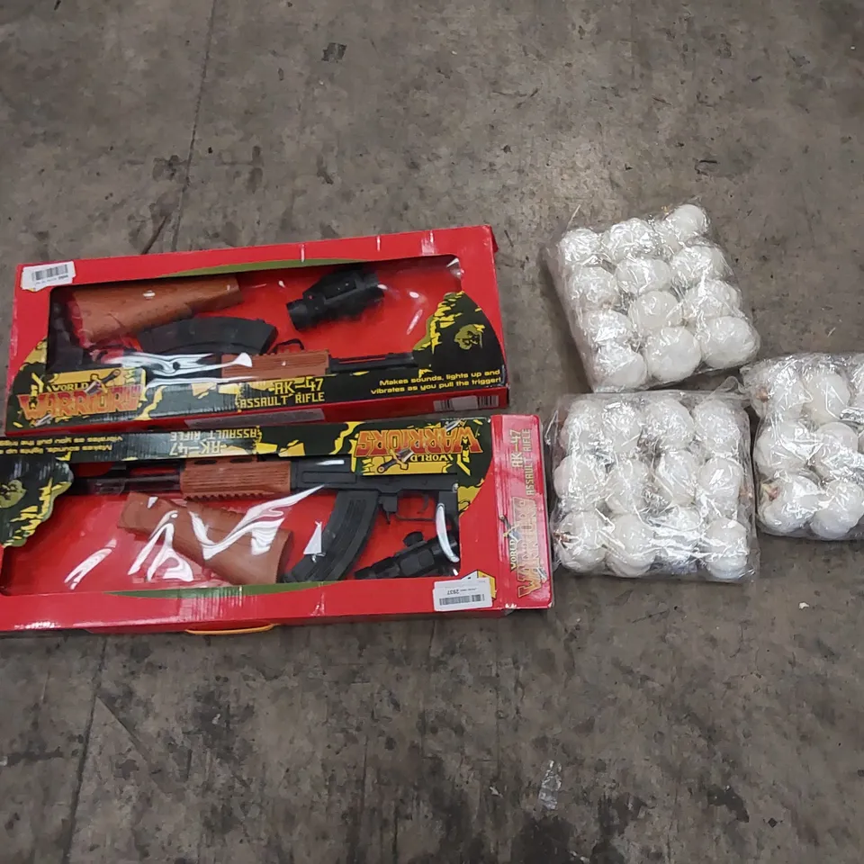 PALLET TO CONTAIN ASSORTED HOUSEHOLD ITEMS AND CONSUMER PRODUCTS. INCLUDING DESK, TOY ASSAULT RIFLES,  DECORATIVE HALLOWEEN ITEMS, BOXED FURNITURE ETC