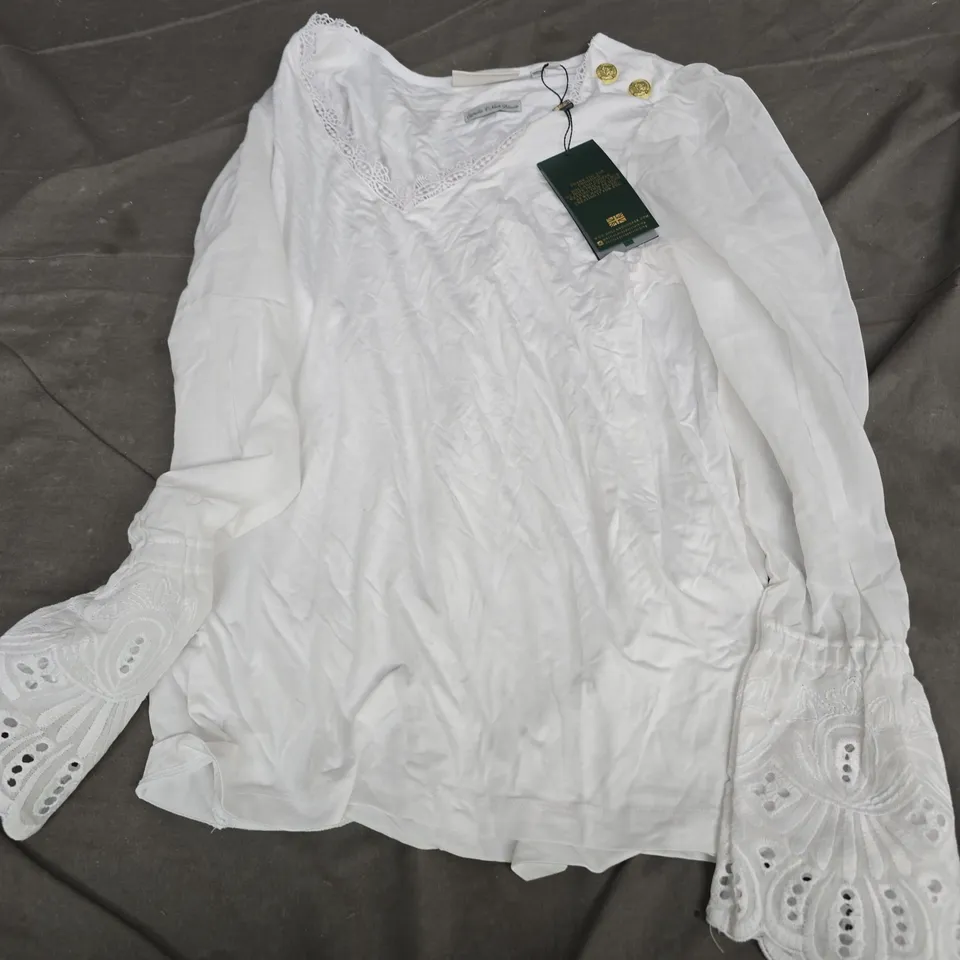 HOLLAND COOPER WHITE LACE-TRIM BLOUSE – WOMEN'S SHIRT WITH EMBROIDERED CUFFS