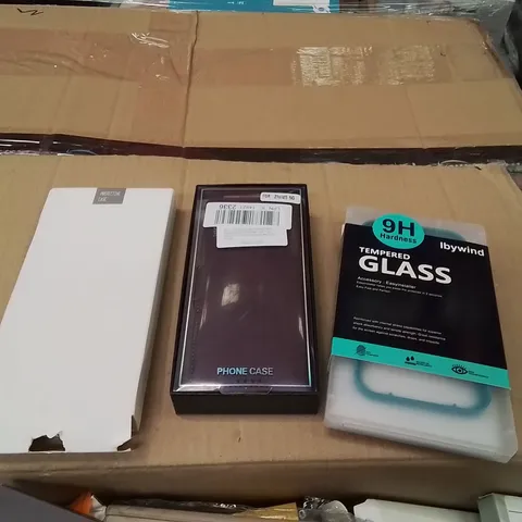 PALLET CONTAINING A LARGE QUANTITY OF PHONE CASES,SCREEN PROTECTORS
