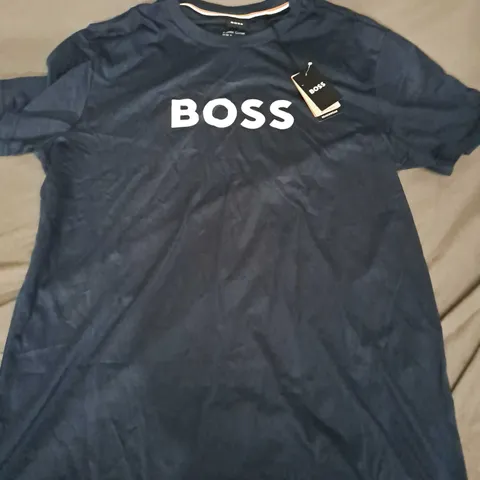 HUGO BOSS LOGO TEE IN BLUE - MEDIUM