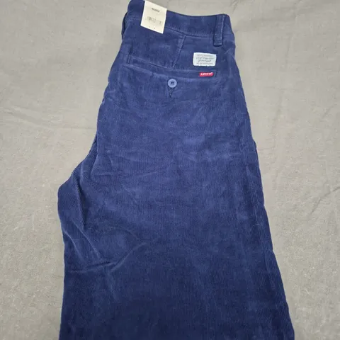 LEVIS STRAUSS CORDED TROUSERS IN NAVY SIZE W32 L 34