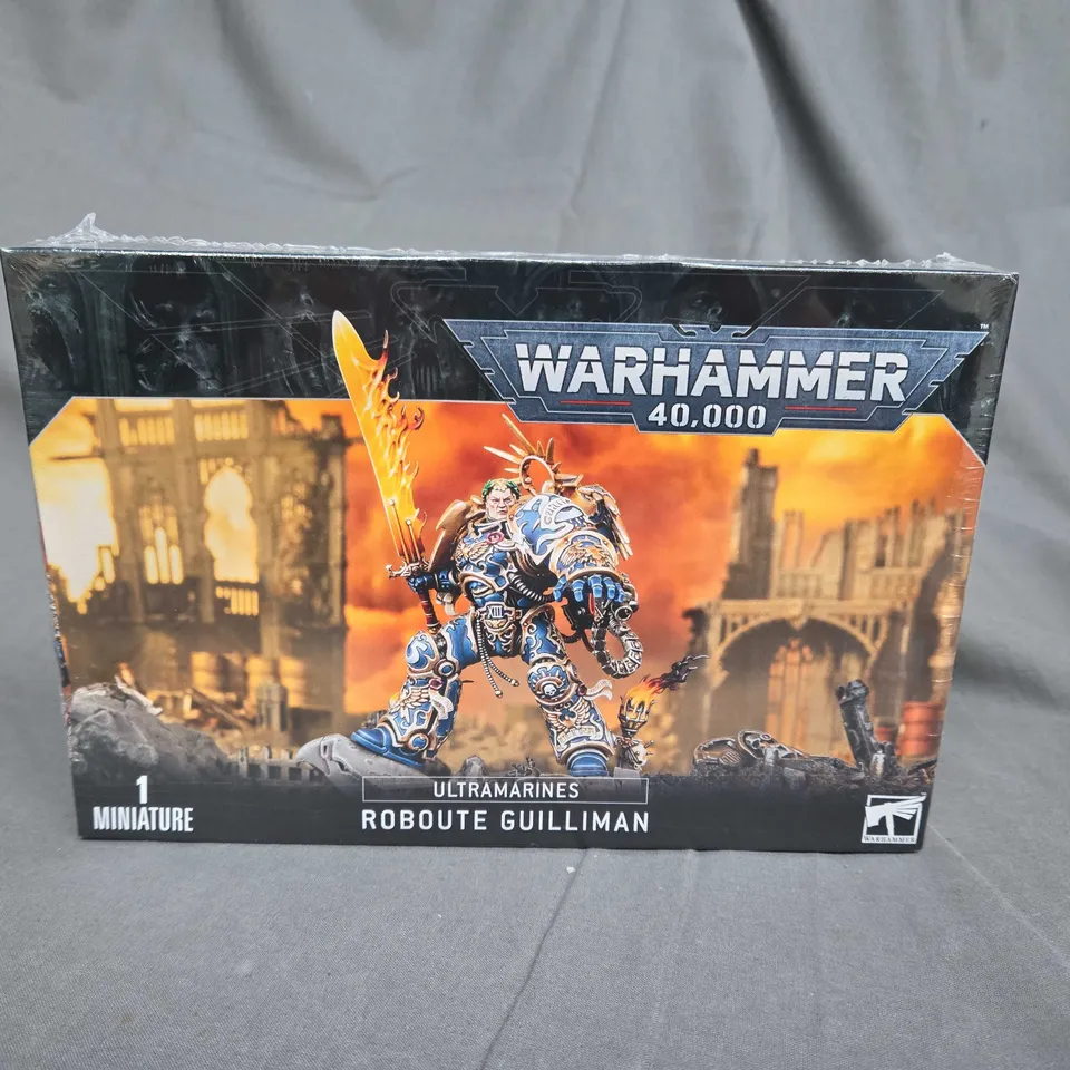 BOXED AND SEALED WARHAMMER 40,000 ULTRAMARINES - ROBOUTE GUILLIMAN