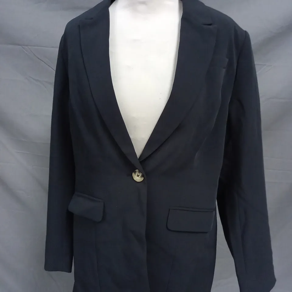 BEN DE LISI BLAZER IN BLACK SIZE 12