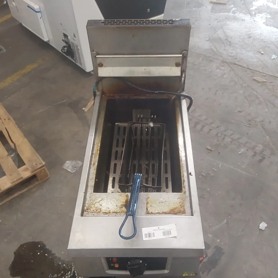 FALCON COMMERCIAL GAS FRYER
