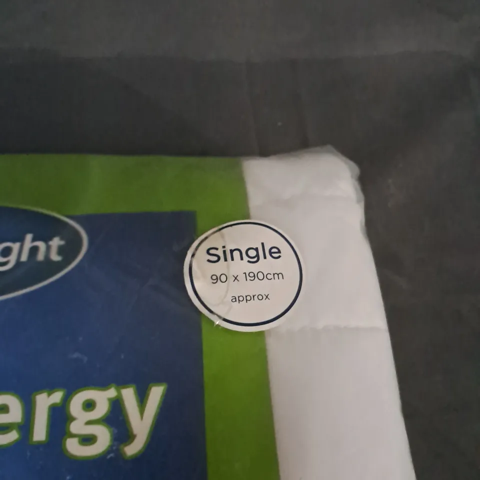 PACKAGED SILENTNIGHT ANTI-ALLERGY MATTRESS PROTECTOR- SINGLE