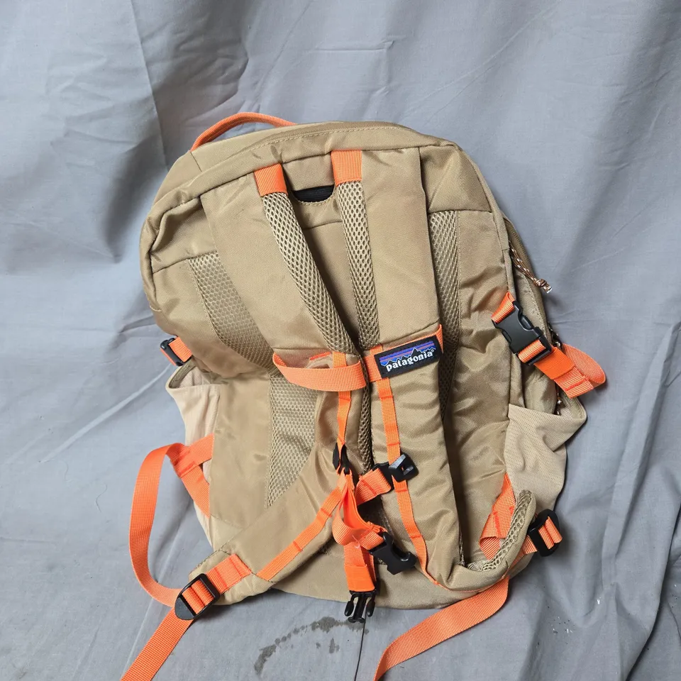 PATAGONIA RUCKSACK – TAN WITH ORANGE STRAPS