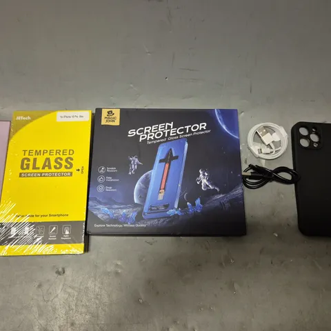 TOTE OF APPROXIMATELY 12 ASSORTED ITEMS TO INCLUDE - MAGIC JOHN SCREEN PROTECTOR , PHONE CASES , LIGHTING CABLE ETC