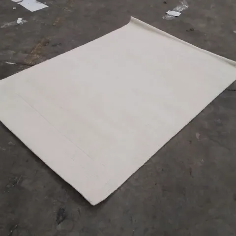 QUALITY DESIGNER AREA RUG - APPROXIMATELY 170X120CM