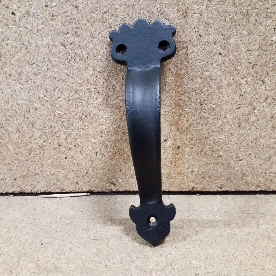 BOXED TUDOR DOOR ACCESSORY 