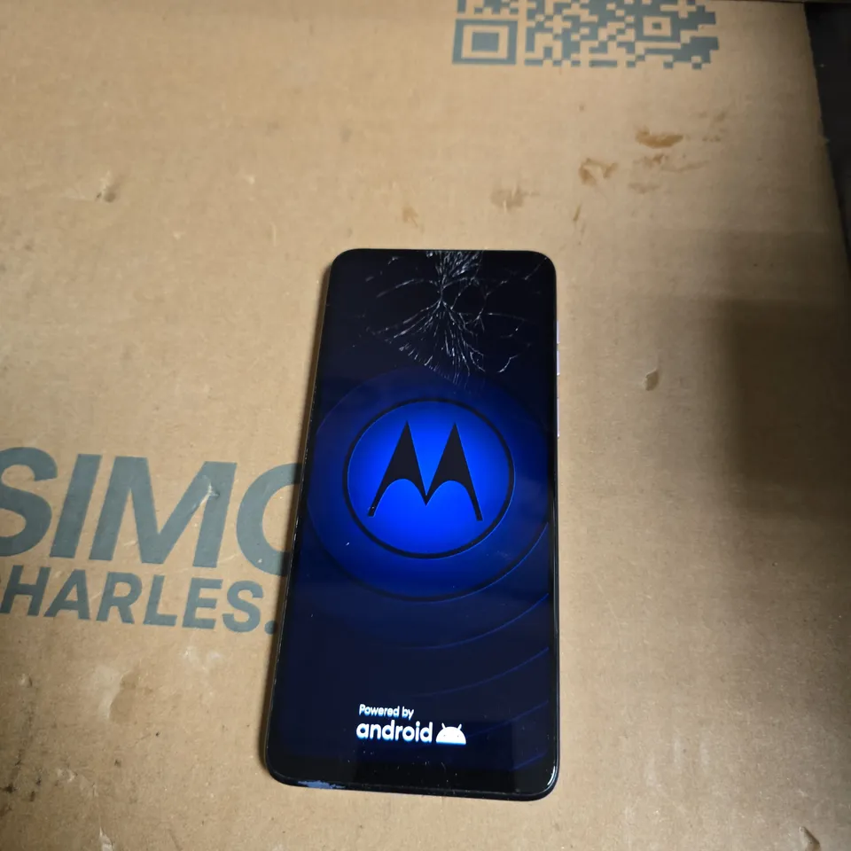 MOTOROLA SMARTPHONE – LAVENDER PURPLE – DUAL CAMERA – ANDROID