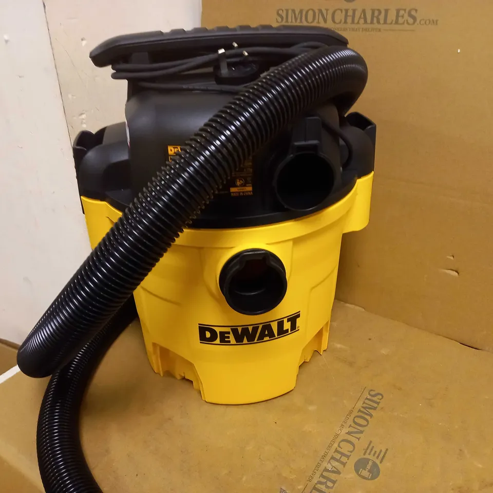DEWALT DXV20P WET/DRY VAC BLACK & YELLOW 1050W
