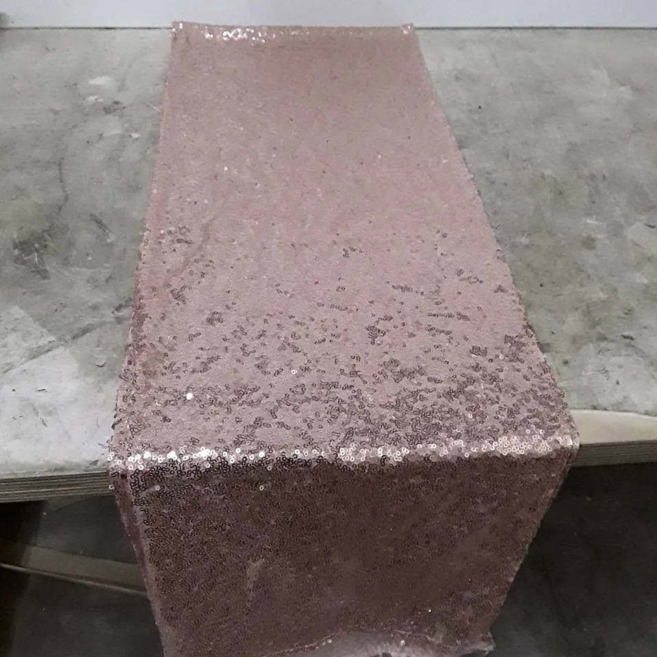 BAGGED RECTANGLE SOLID COLOUR TABLE RUNNER 