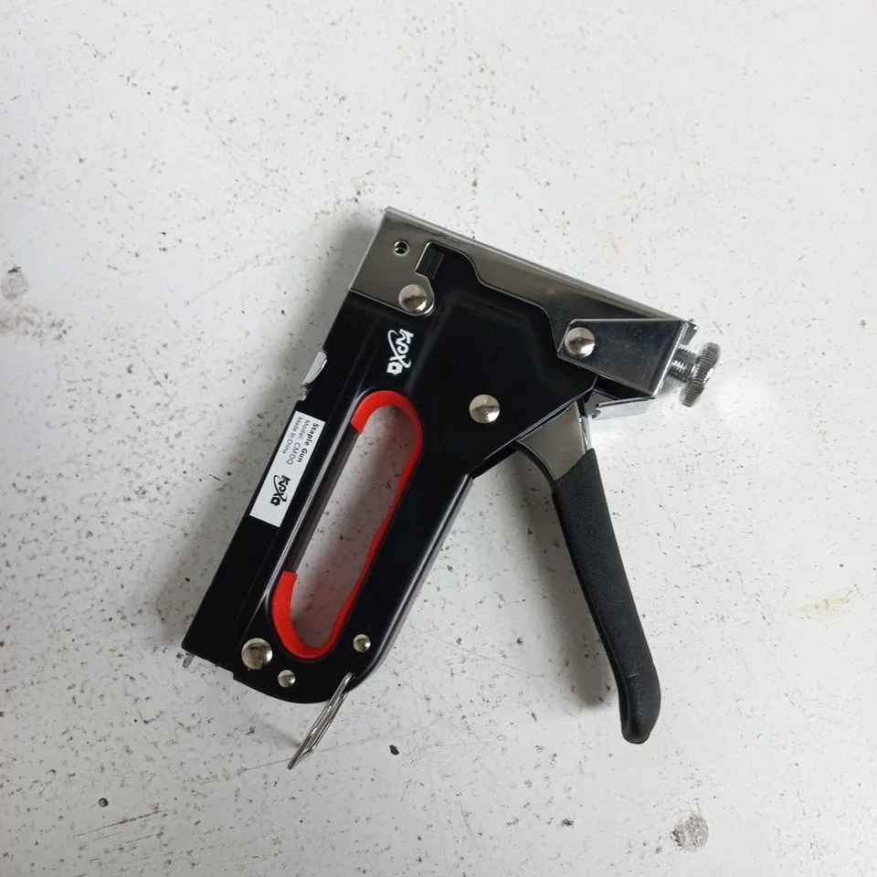 STAPLE GUN CMDQ – MADE IN CHINA