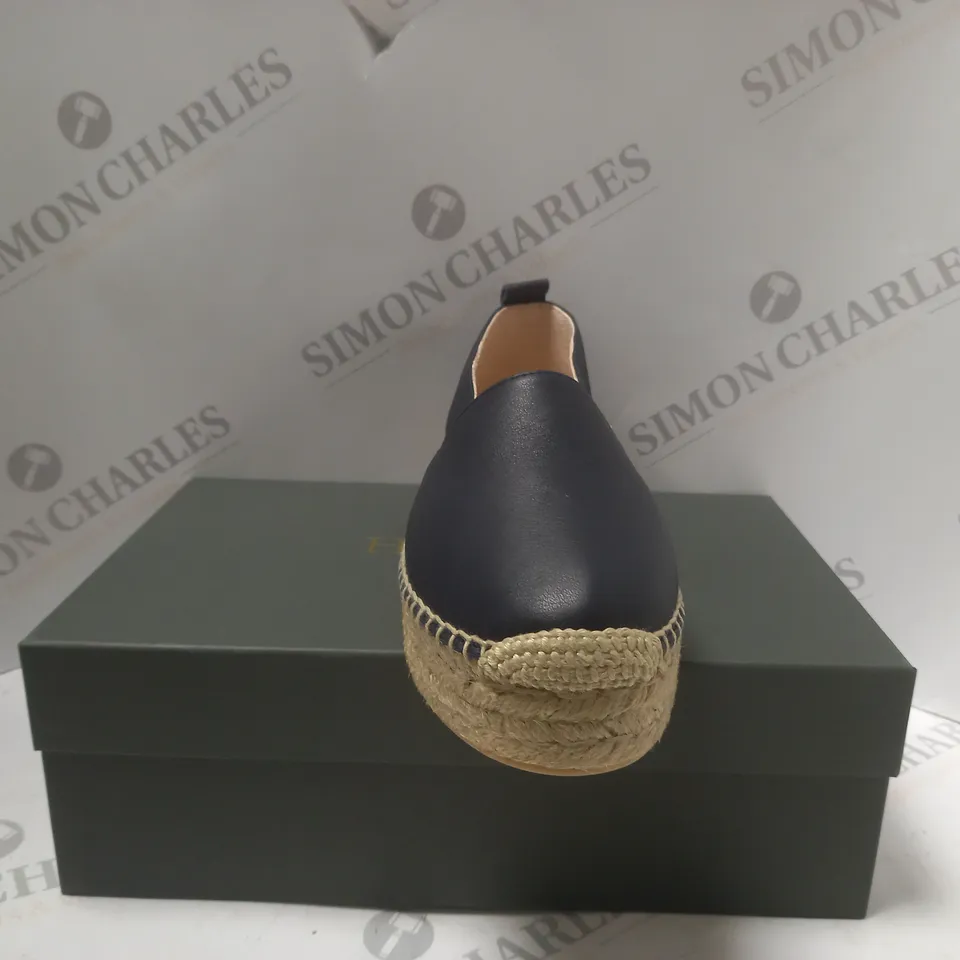 BOXED HOBBS ALICIA ESPADRILLE IN NAVY - SIZE 4
