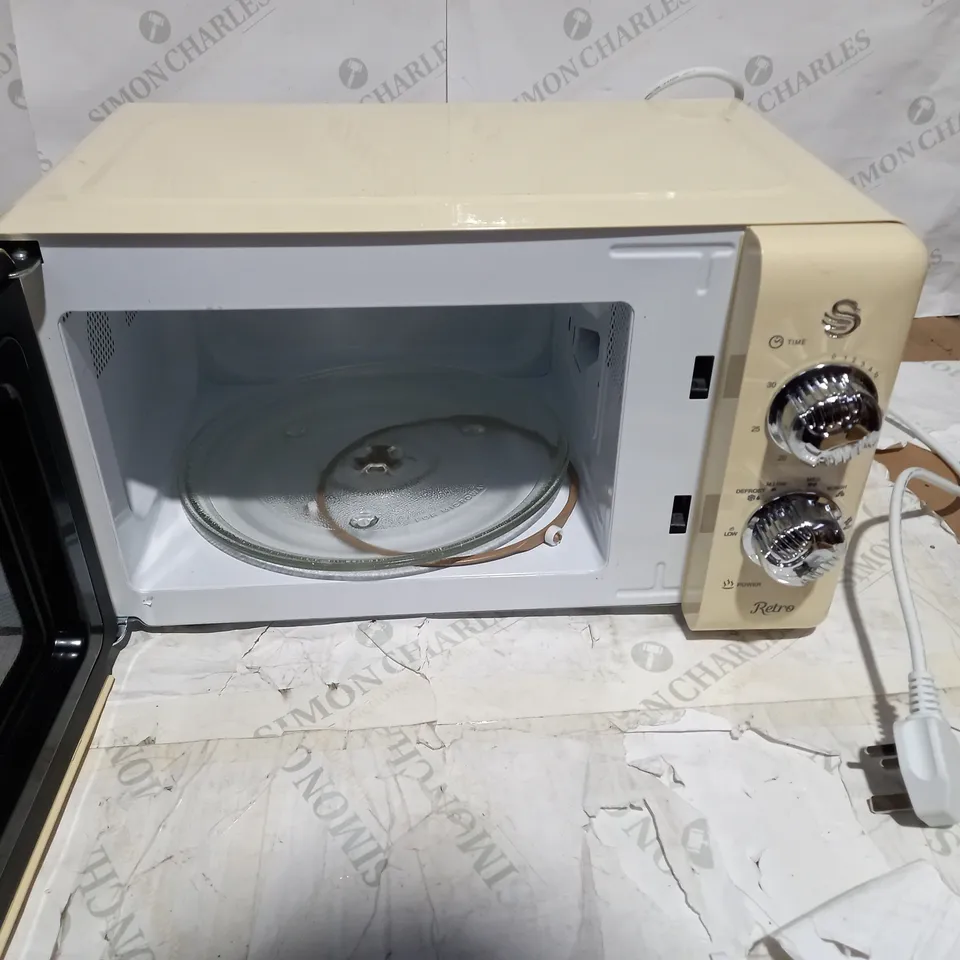 SWAN SM22130CN RETRO MANUAL MICROWAVE