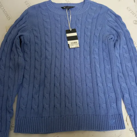 CREW CLOTHING COMPANY CHUNKY HERITAGE CREW CABLE JUMPER IN CORNFLOWER BLUE - 12