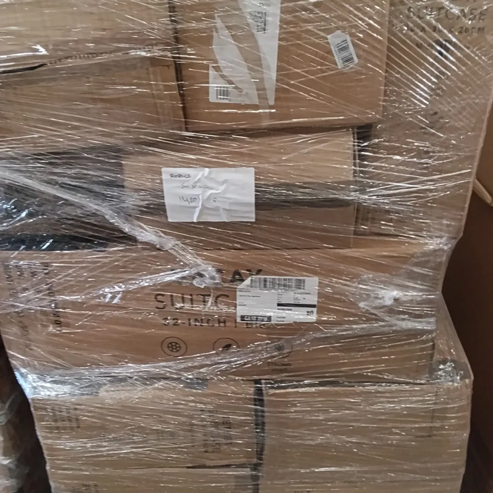 PALLET OF ASSORTED CONTACTING VERY LARGE QUANTITY OF SUITCASES