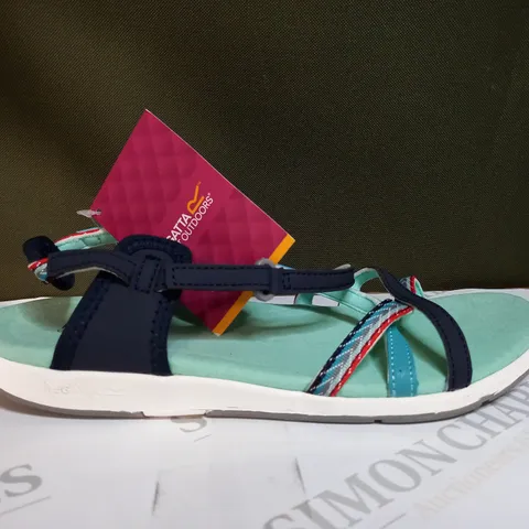 REGATTA LADY SANTA ROMA SANDALS SIZE 7