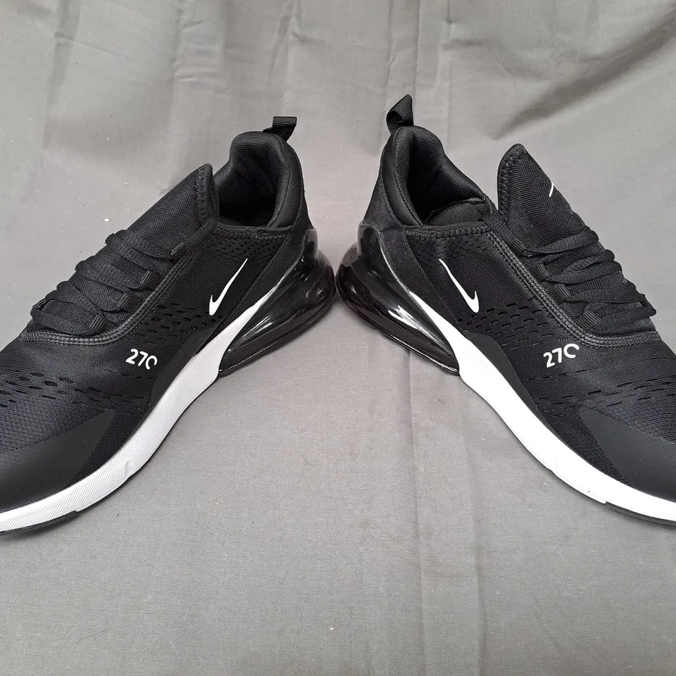 BOXED PAIR OF NIKE AIR 270 SHOES IN BLACK/WHITE UK SIZE 10