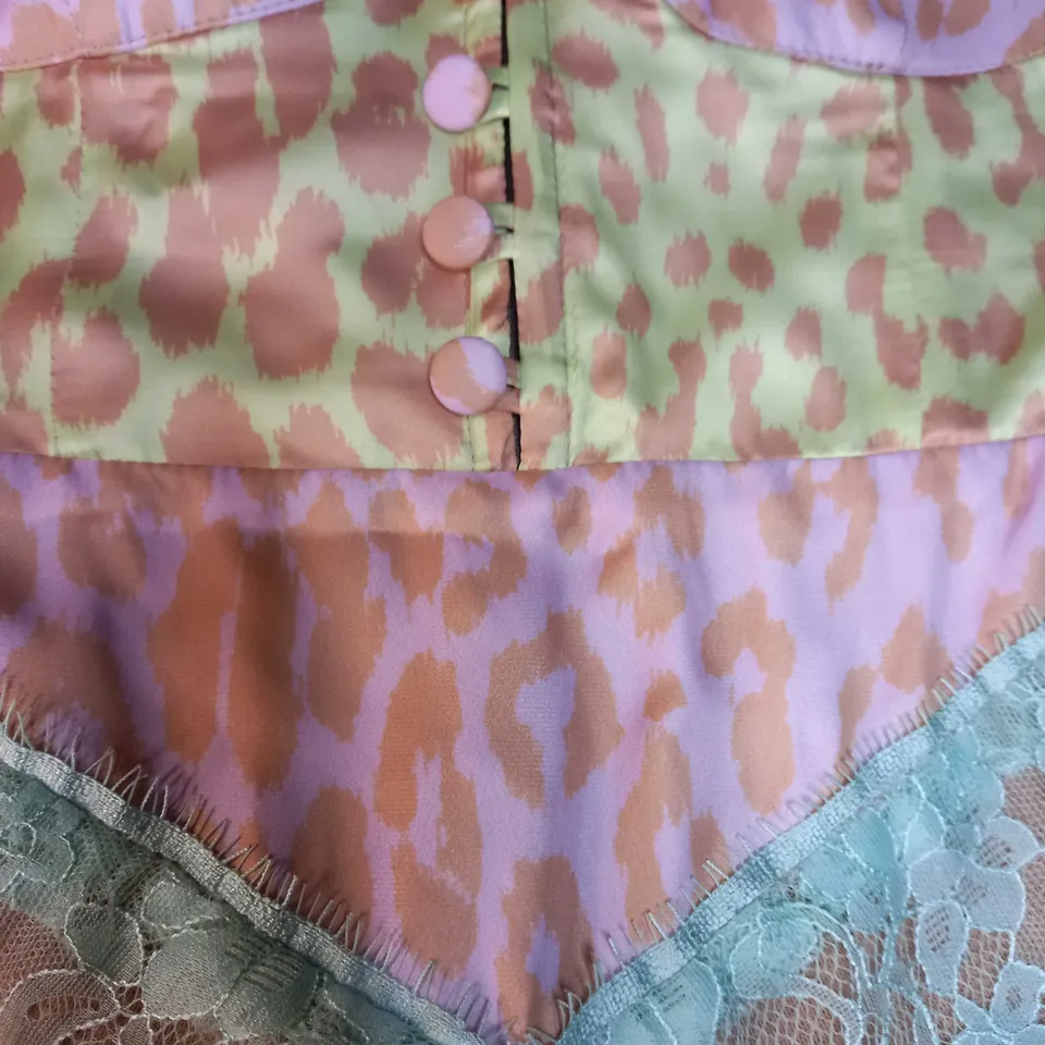 THE DOLLS HOUSE HIGH SPLIT SATIN STATEMENT DRESS - MEDIUM