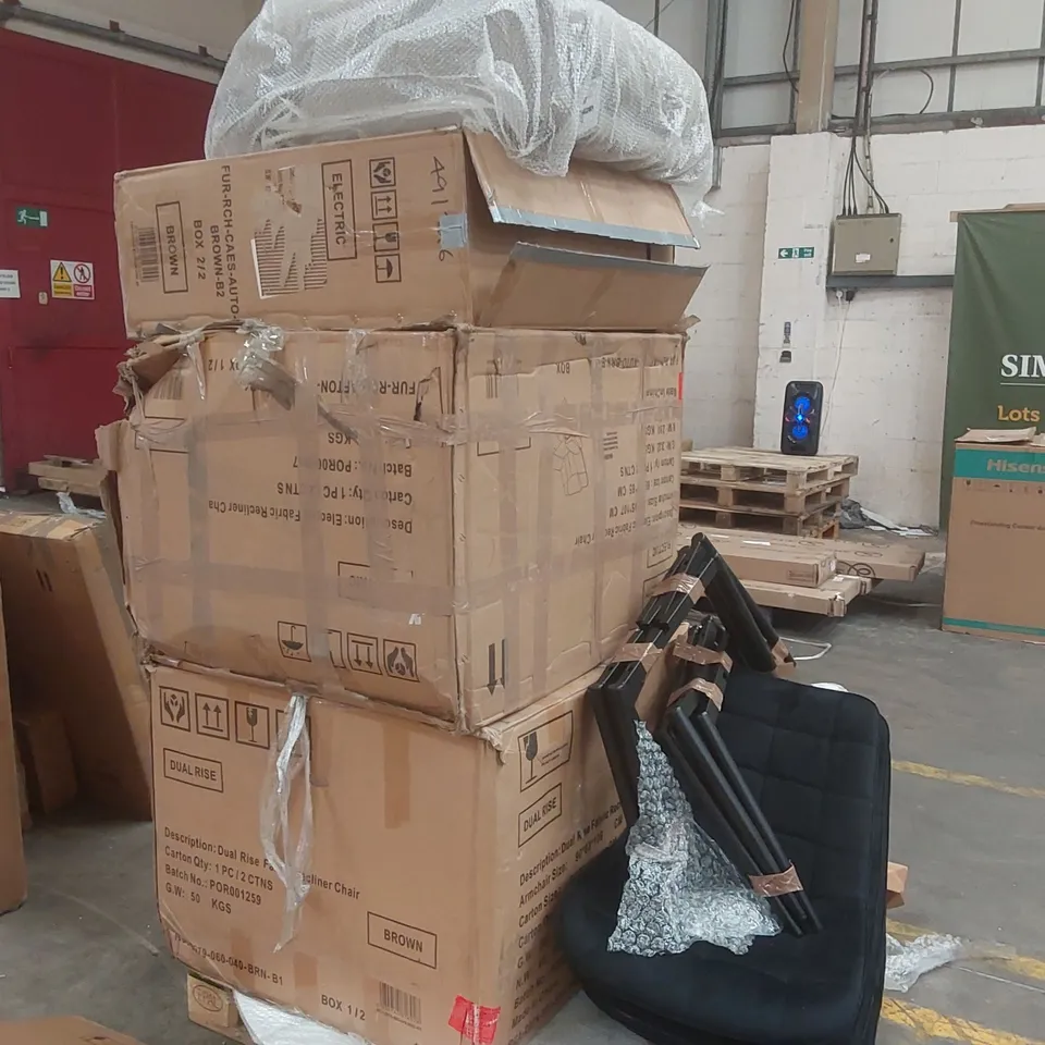 PALLET CONTAINING A LARGE QUANTITY OF ASSORTED DESIGNER FURNITURE PARTS 
